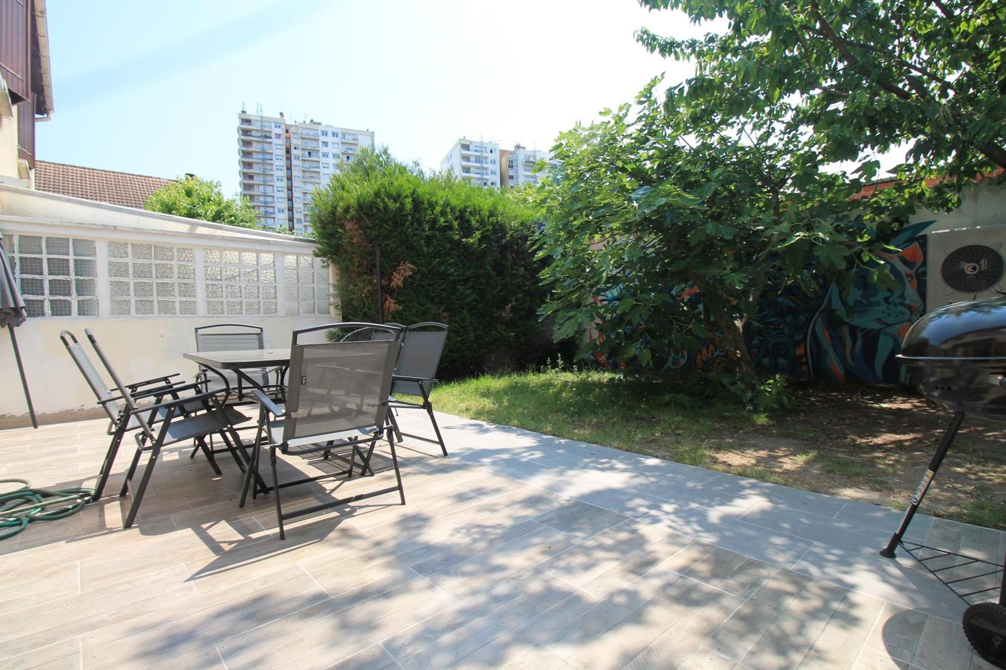 Parking Prive Gratuit - 15Mn Paris - Gare A Pied En 5Mn - Tout Equipee - Terrasse - Jardin - Stade De France - Casino D'Enghien - Hippodrome, Universite Épinay-sur-Seine Eksteriør billede